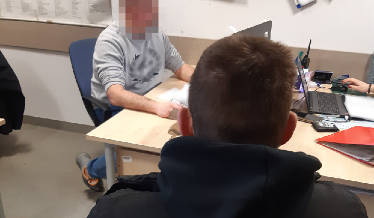 Ukradł buteleczkę perfum - grozi mu do 5 lat więzienia