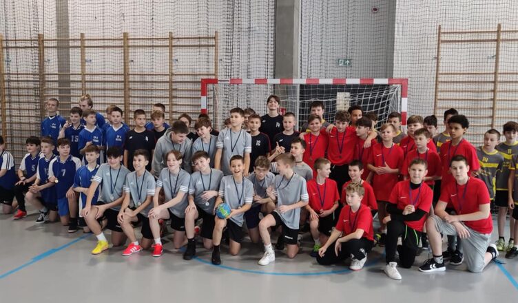 Mistrzowie Marek w tenisie stołowym i piłce ręczne