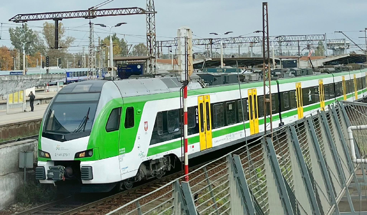 Utrudnienia na linii R2 oraz na odcinku Warszawa Zachodnia - Warszawa Gdańska