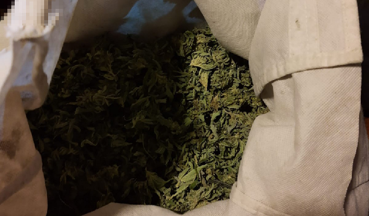 70-latek ukrywał marihuanę w worku