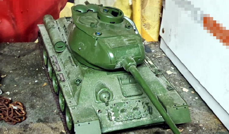 Policjanci złapali złodzieja... czołgu