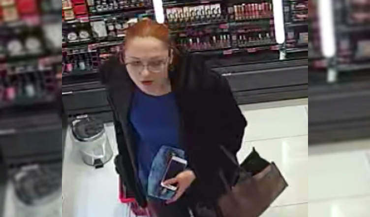 Policjanci poszukują kobiety powiązanej z kradzieżą