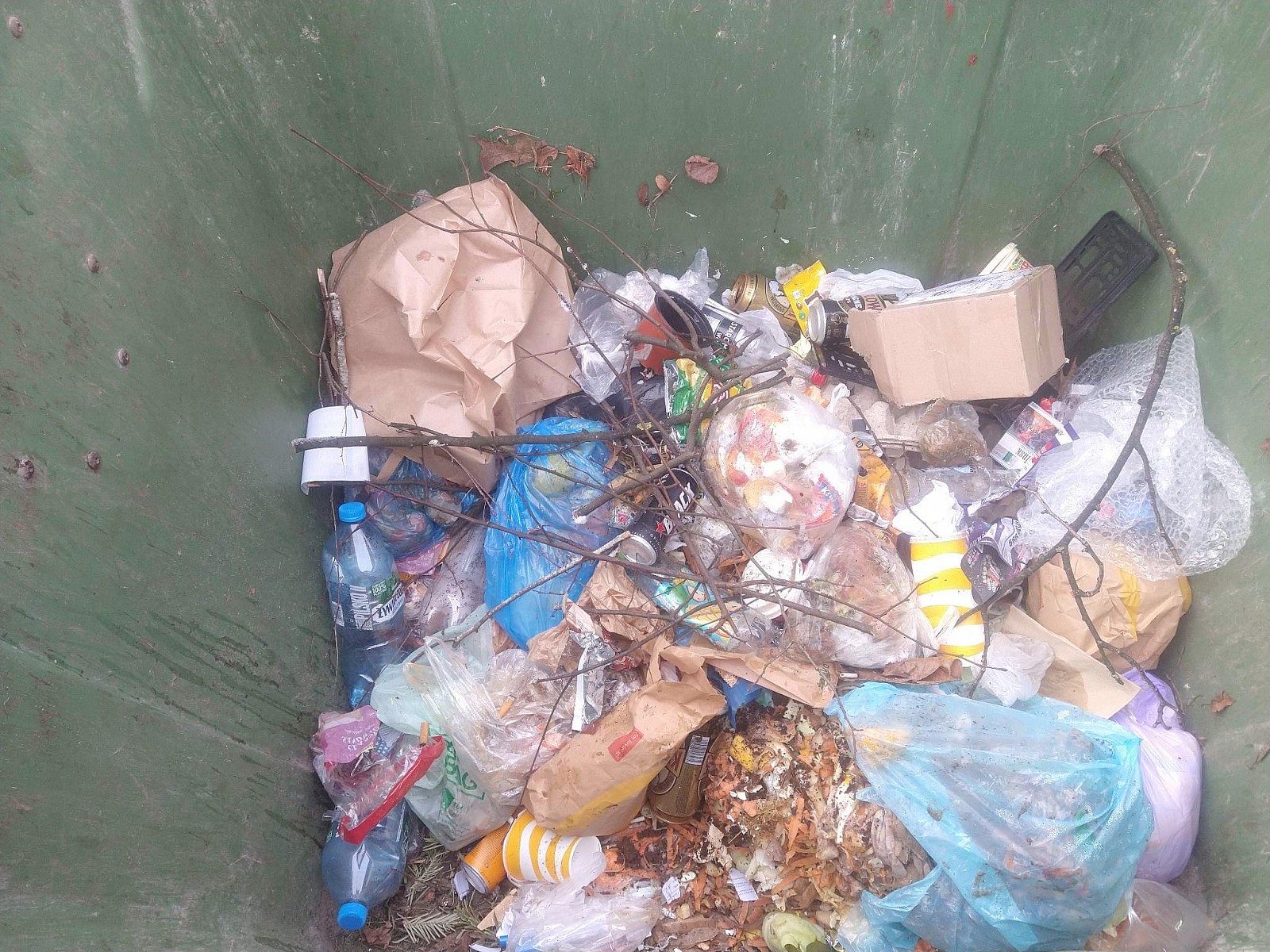 Marki - jak nie należy gromadzić odpadów