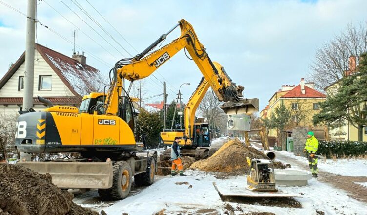 Zielonka - postępy na budowie ulicy Długiej
