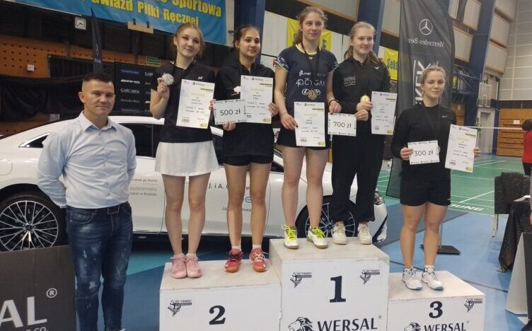 Marki: Złoto dla WWL Badminton Club