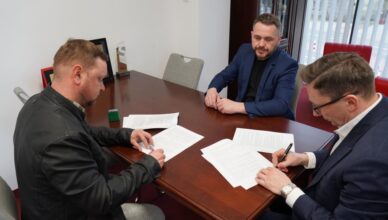 Klembów - umowa na budowę ul. Leśnej w Ostrówku podpisana