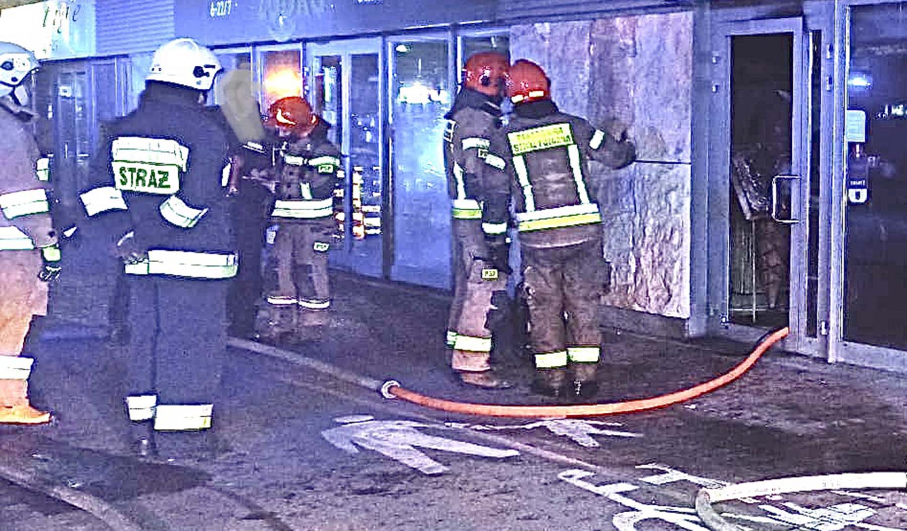 Pożar cukierni. Zagrożony był blok mieszkalny.