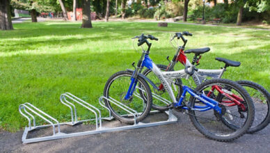Więcej rowerów i mniej samochodów? O co należy zadbać w przestrzeni publicznej?