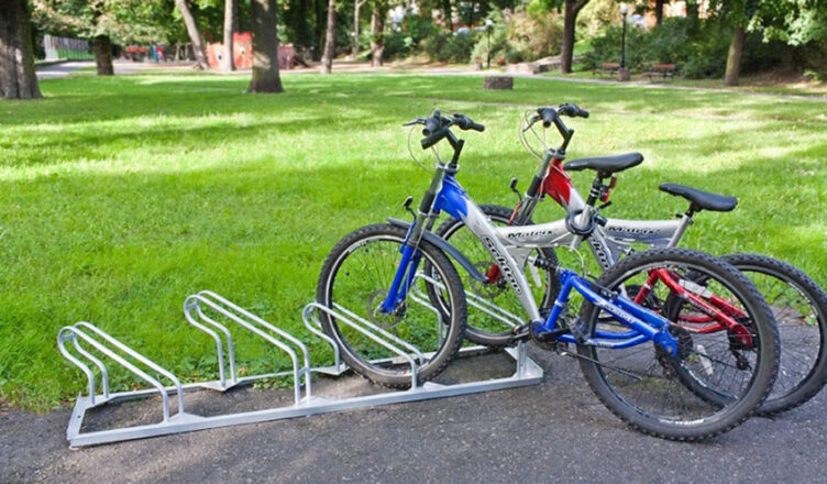Więcej rowerów i mniej samochodów? O co należy zadbać w przestrzeni publicznej?