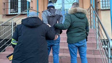 8 listów gończych i łącznie 24 lata odsiadki - uciekinier wreszcie wpadł w ręce policji