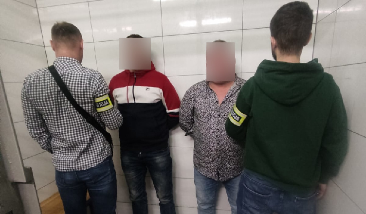 Przedświąteczne zakupy to czas "pracy" kieszonkowców