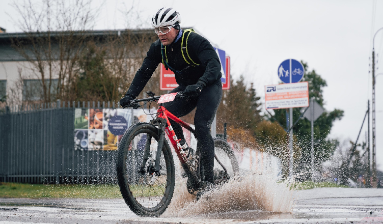 Na głodzie i chłodzie: start Mazovii w Nowym Dworze Mazowieckim