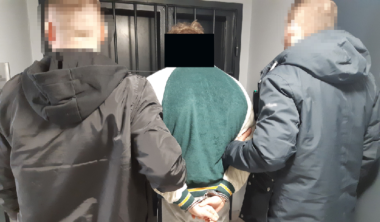 Zaatakował mężczyznę gazem i ukradł złoty łańcuszek - szybko trafił do aresztu
