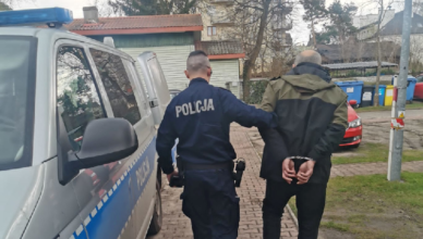 Ukradli alkohol i użyli gazu pieprzowego - jeden ze sprawców jest już w rękach policji