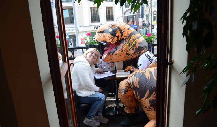 W Wołominie dzień wspaniały, czyta duży, czyta mały