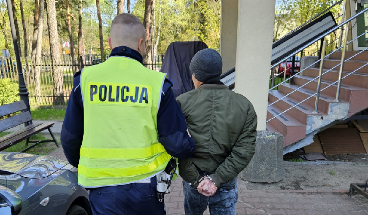 Kierował dostawczakiem po amfetaminie - w aucie schował więcej "towaru"