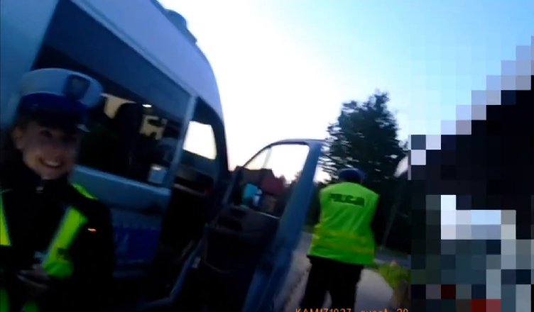 Nietypowa interwencja - pijany kierowca sam wezwał policję [nagranie]