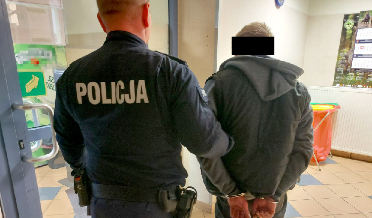 Od 14 lat był poszukiwany listem gończym - wpadł, bo na widok policjantów zaczął uciekać