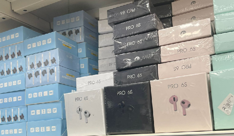 Handel podróbkami na wielką skalę - zabezpieczono towar o wartości prawie 850 tys. złotych