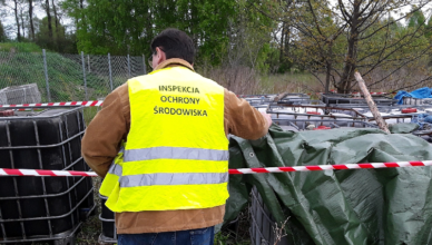 Silnie żrące, trujące i mutogenne - są pierwsze wyniki badań odpadów znalezionych w Duczkach