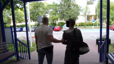 Zakradł się na posesję... i podpalił łódź