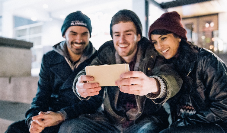 Prawo.pl: publikowanie zdjęć na portalach społecznościowych może przyciągnąć uwagę fiskusa