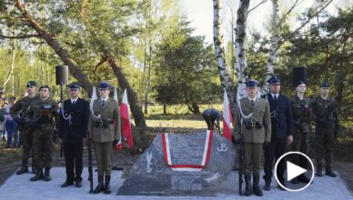 Uroczyste odsłonięcie Pomnika Chwały Oręża Polskiego w Kołakowie