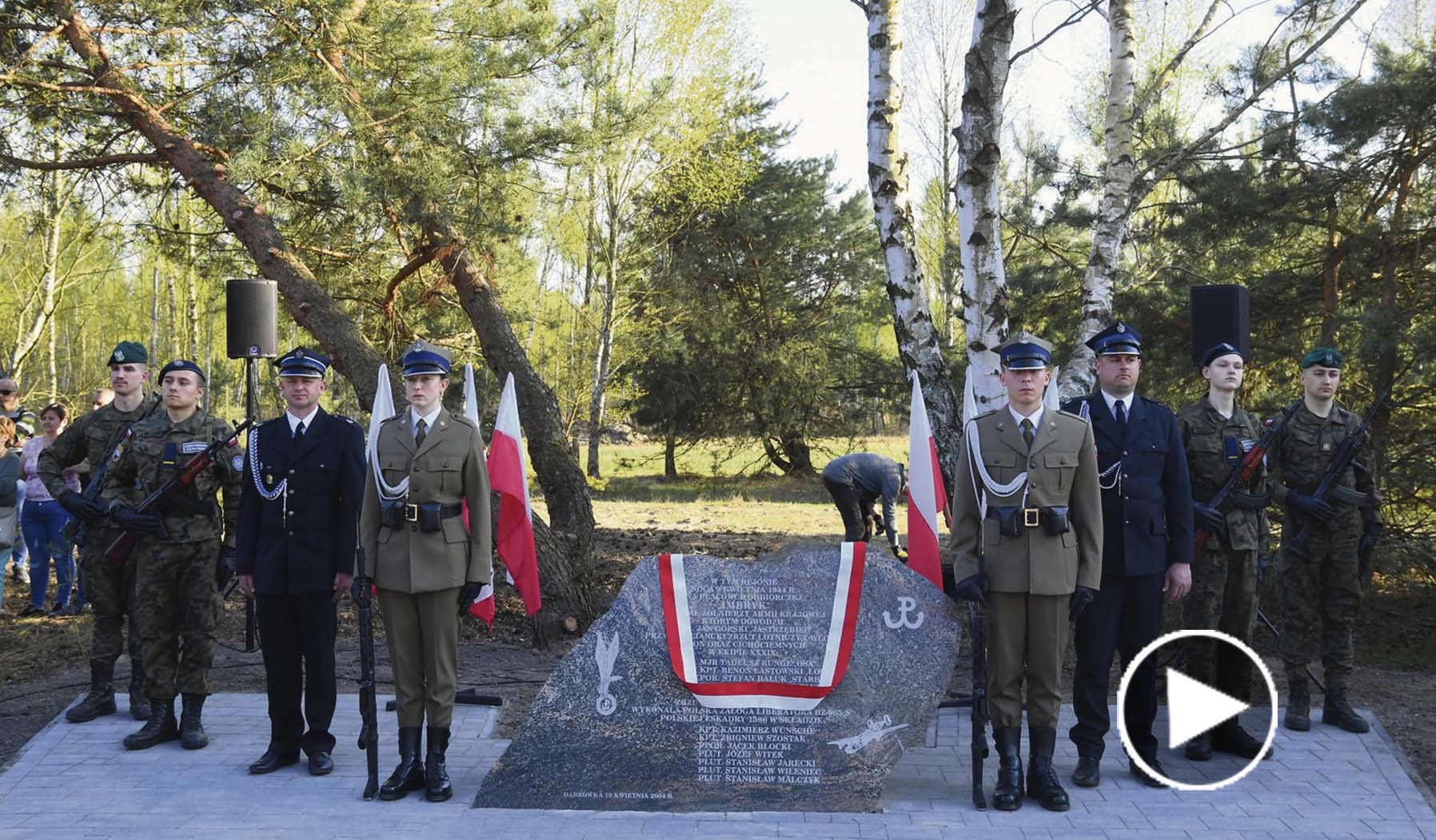 Uroczyste odsłonięcie Pomnika Chwały Oręża Polskiego w Kołakowie