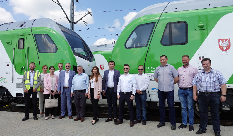 Koleje Mazowieckie z 58 Flirtami!