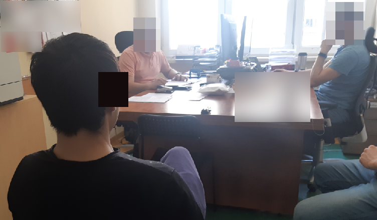 Ukradł maszynkę do golenia i próbował ugryźć ochroniarza w sklepie
