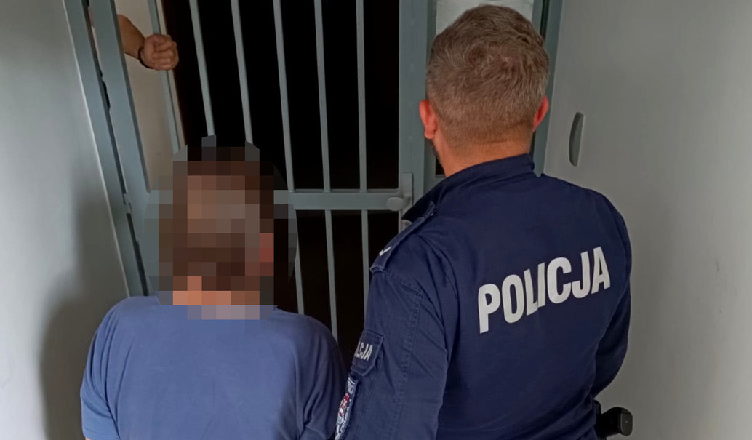 Myślał że niezauważony wyjdzie ze sklepu z rowerem - mylił się