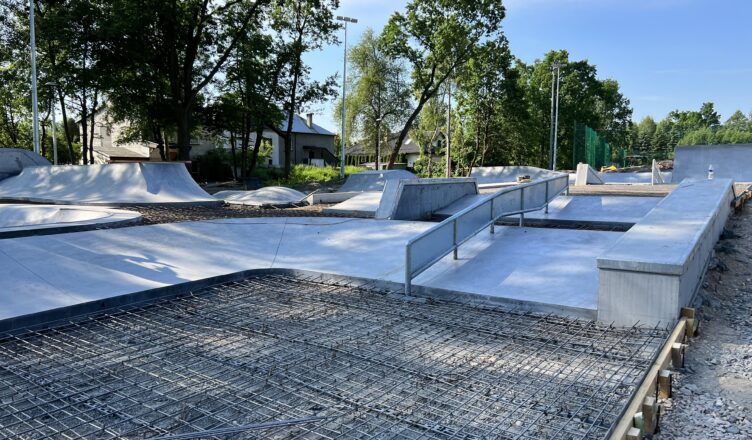 Zielonka - budowa skateparku wielkimi krokami zbliża się do końca