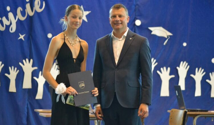 Tłuszcz siatkówką stoi