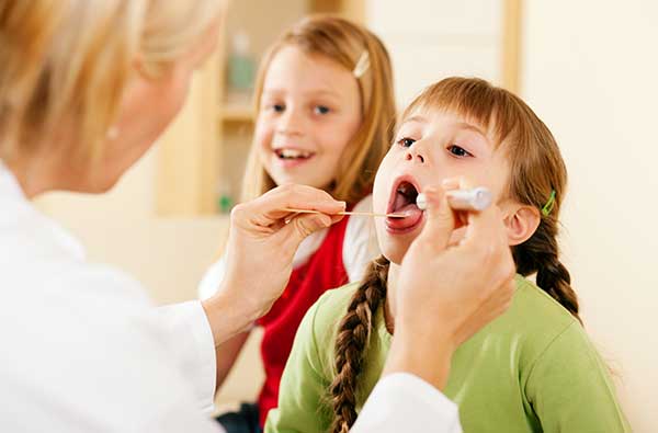 Połknięcia ciała obcego przez dziecko