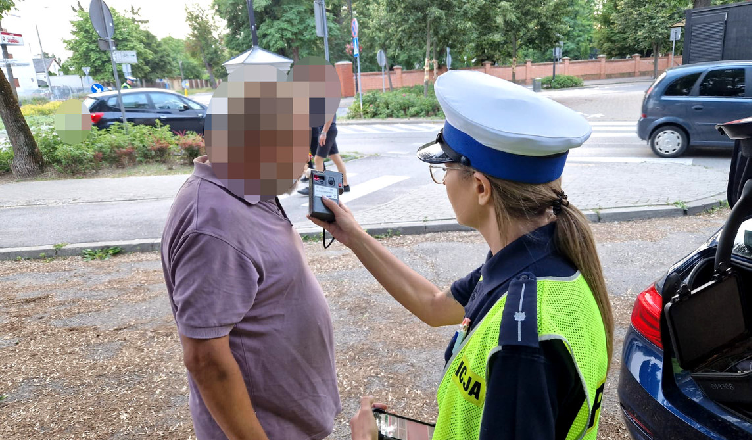 Niechlubny rekord w weekend - prawie 4 promile za kółkiem