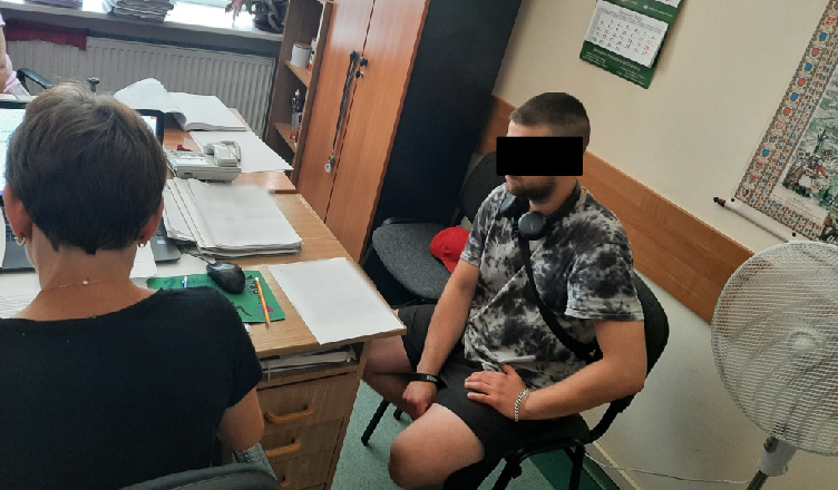 Jechał na skuterze bez kasku - to był tylko wierzchołek góry lodowej problemów