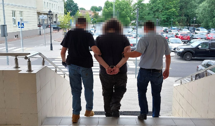 Pracownicy przedszkola poinformowali o przemocy domowej - ojciec nie widział problemu