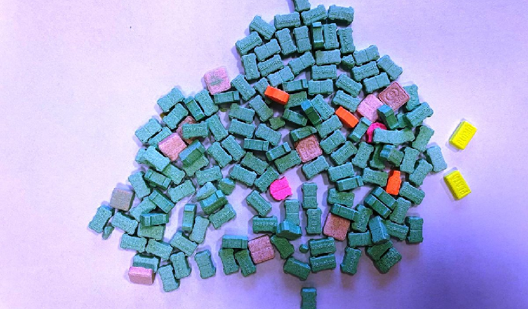 Rodzinny biznes - policja zatrzymała brat i siostrę z narkotykami