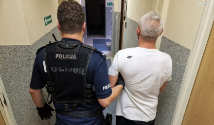 Zgodził się podwieźć kolegów znajomego do domu - został napadnięty i ukradli jego auto