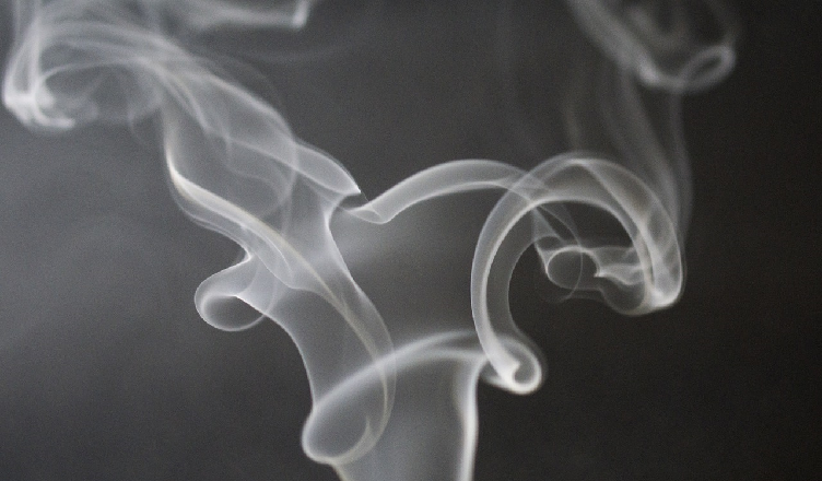Woreczki nikotynowe alternatywą dla papierosów - analiza Instytutu Staszica