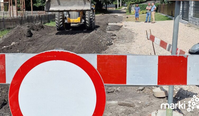 Marki - roboty w ulicy Kwiatowej