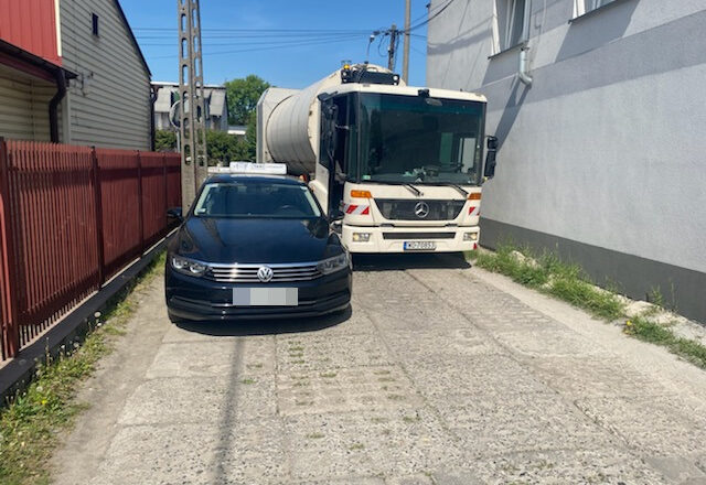 Marki - pojazdy odbierające odpady nie mogą dojechać do posesji