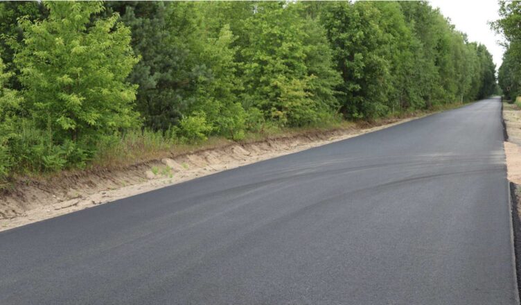 Tłuszcz - droga w Wólce Kozłowskiej po remoncie