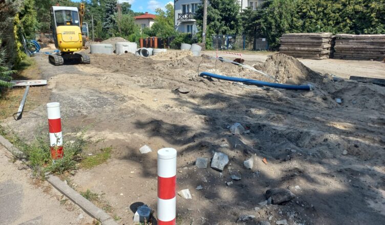 Zielonka - ulice Łukasińskiego, Długosza, Poniatowskiego już z odwodnieniem