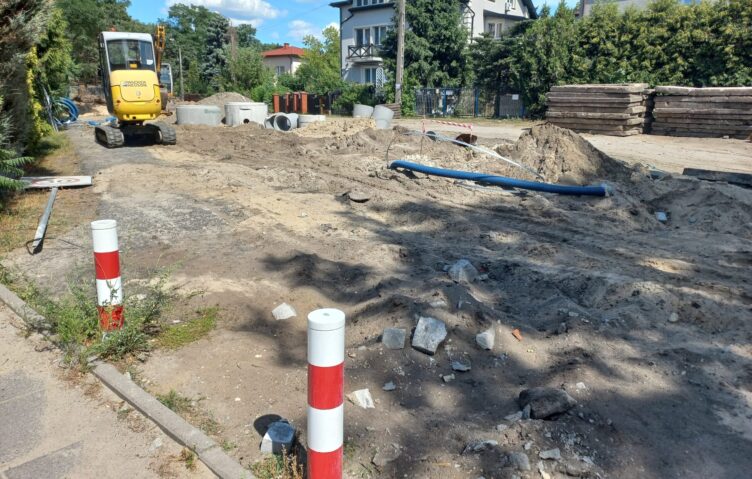 Zielonka - ulice Łukasińskiego, Długosza, Poniatowskiego już z odwodnieniem