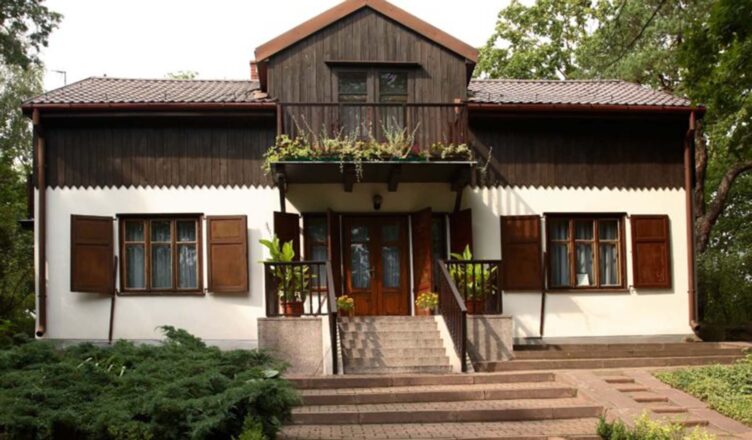 Zmiana godzin pracy Muzeum Nałkowskich w wakacyjne piątki