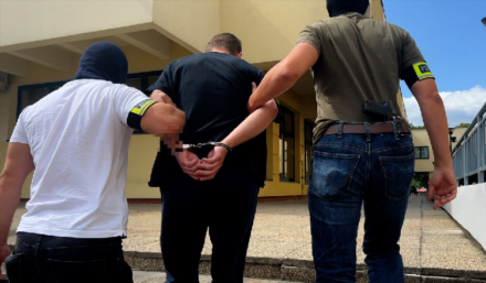 Trio pseudokibiców odpowie za rozbój i kradzież szalików przeciwnego klubu