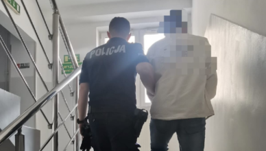 Został zatrzymany z powodu picia alkoholu w miejscu niedozwolonym - był poszukiwany listem gończym