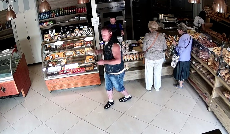 Przywłaszczył sobie kartę bankomatową - rozpoznajesz mężczyznę ze zdjęć?