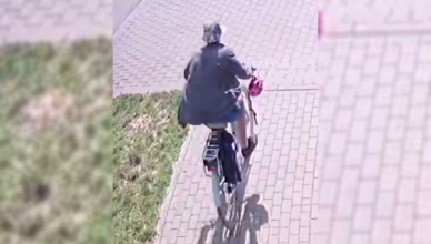 Policja szuka mężczyzny, który przywłaszczył rower